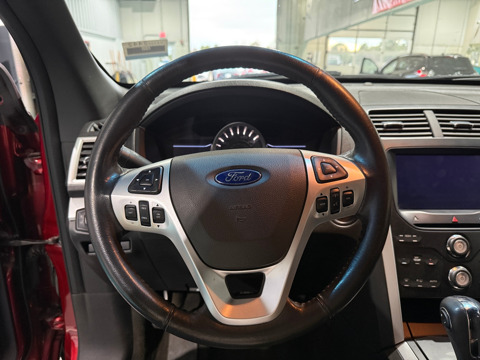 Thumbnail: 2013 Ford Explorer - 5