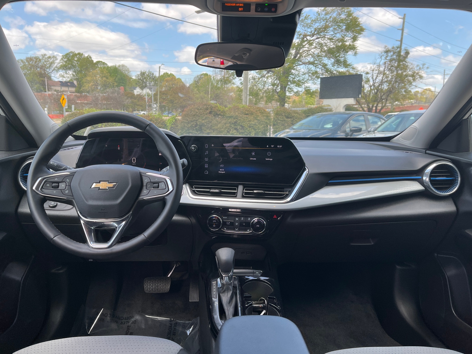 Thumbnail: 2025 Chevrolet Trax - 3