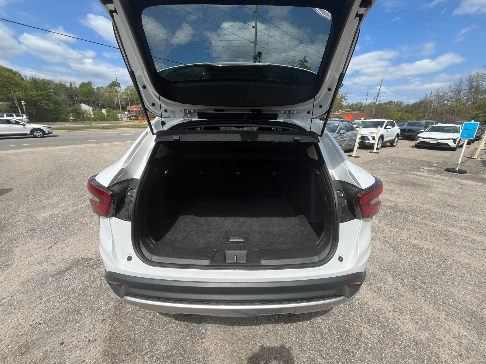 Thumbnail: 2025 Chevrolet Trax - 5