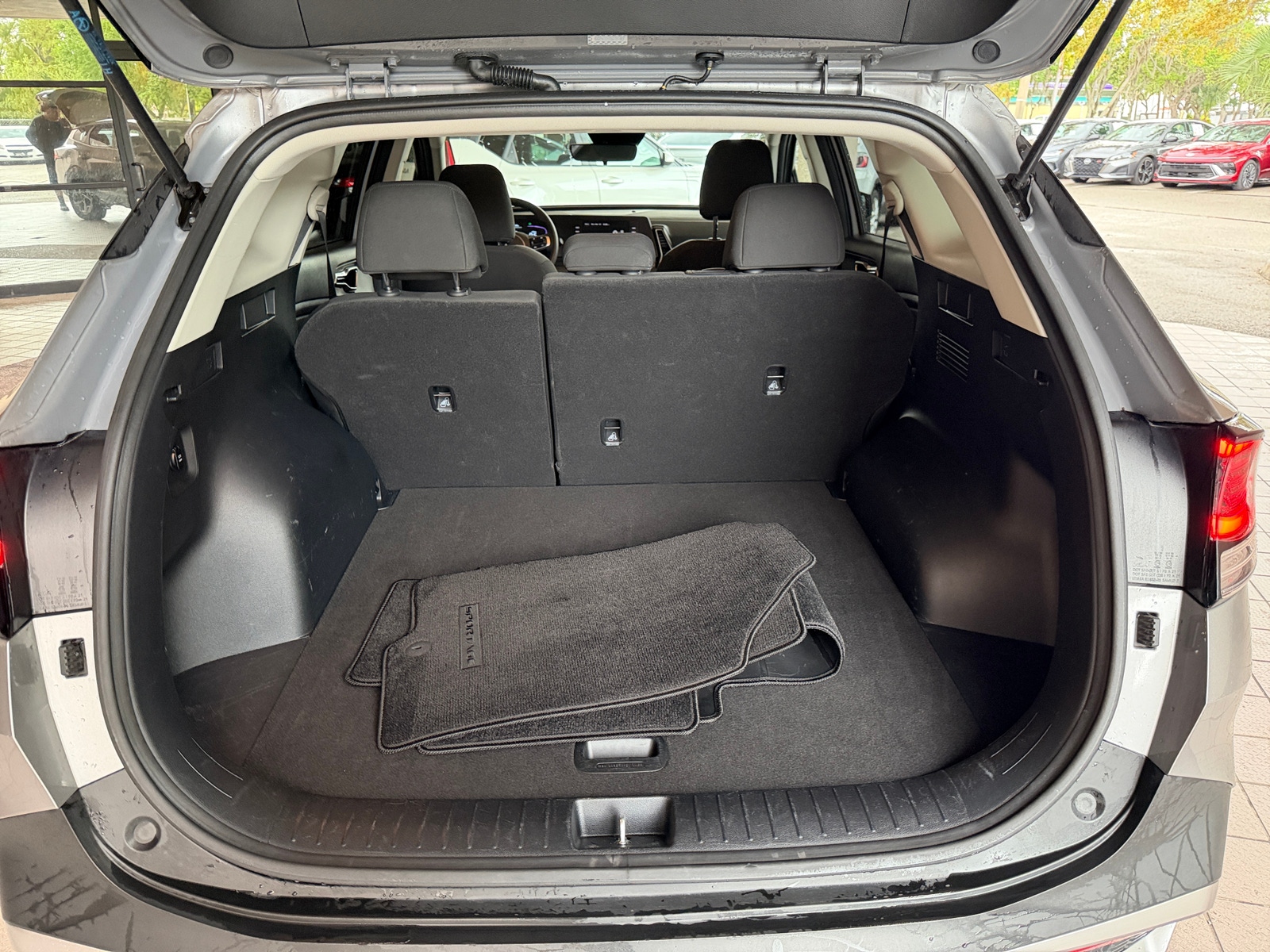 Thumbnail: 2025 Kia Sportage - 4