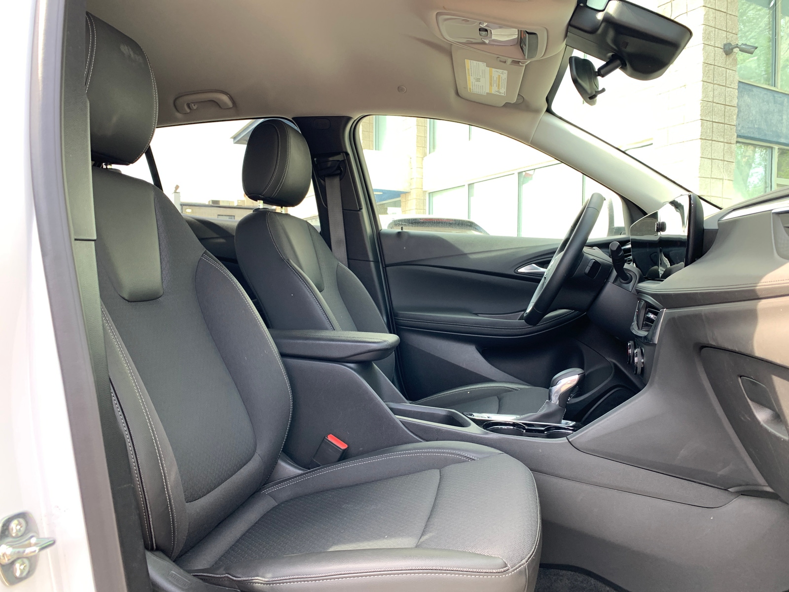 Thumbnail: 2025 Buick Encore GX - 2