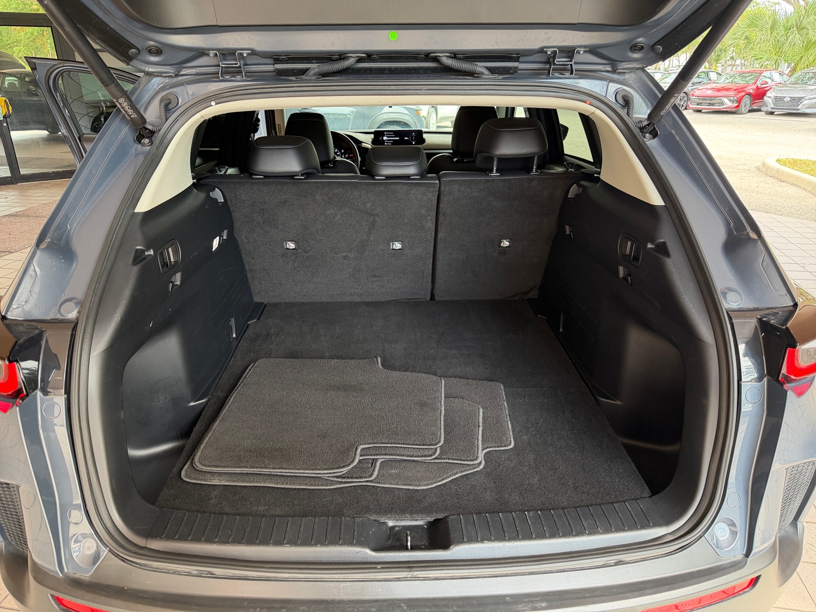 Thumbnail: 2025 Mazda CX-50 - 4