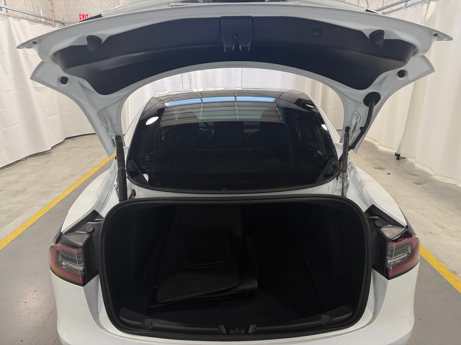 Thumbnail: 2023 Tesla Model 3 - 6