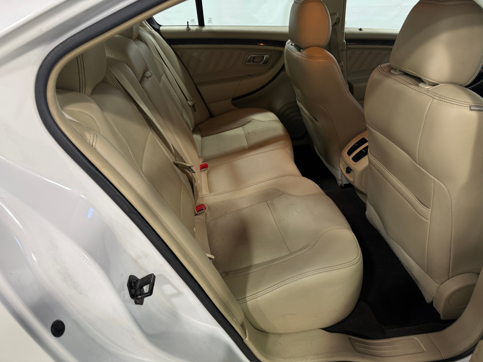 Thumbnail: 2015 Ford Taurus - 5