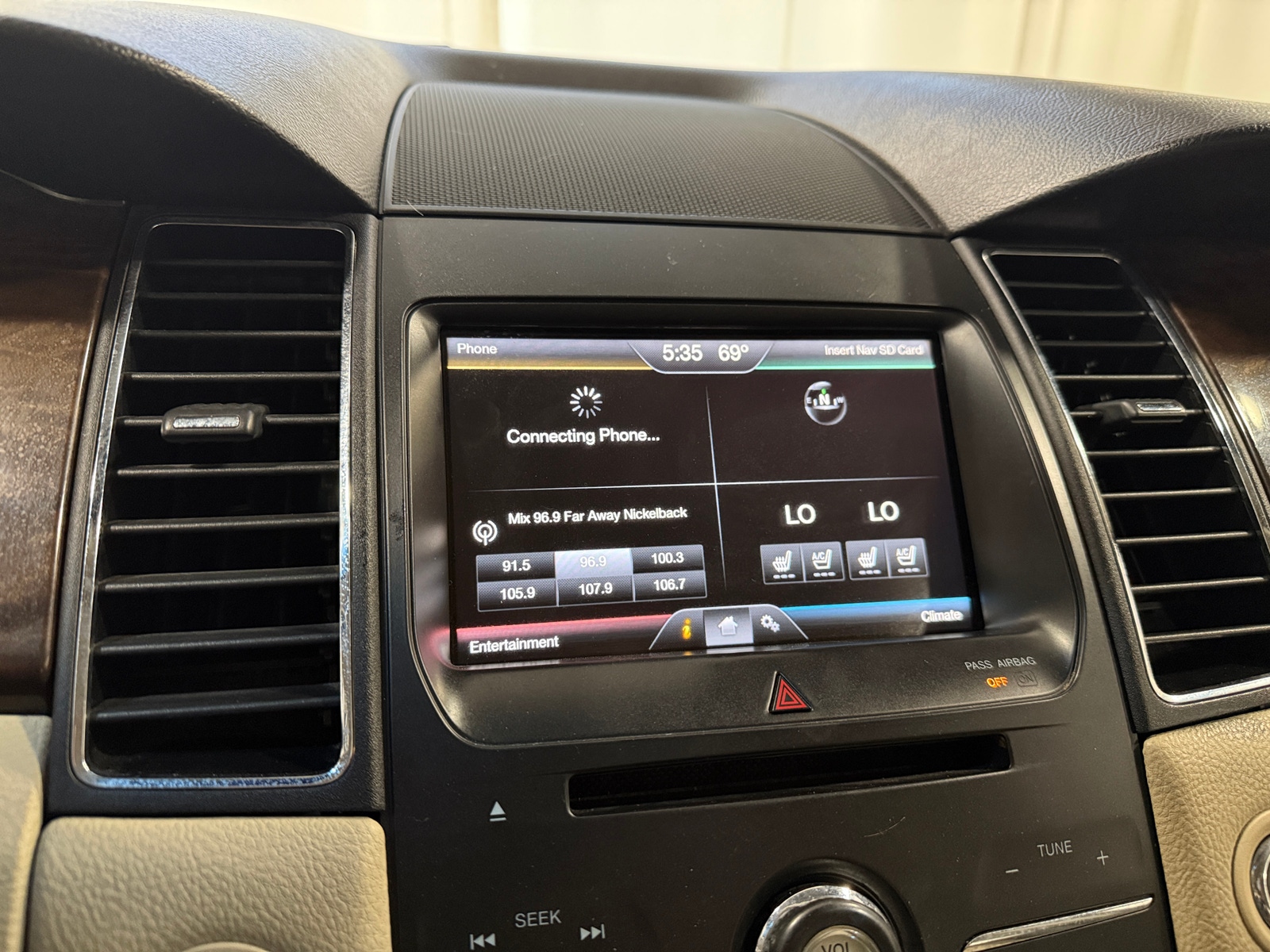 Thumbnail: 2015 Ford Taurus - 3