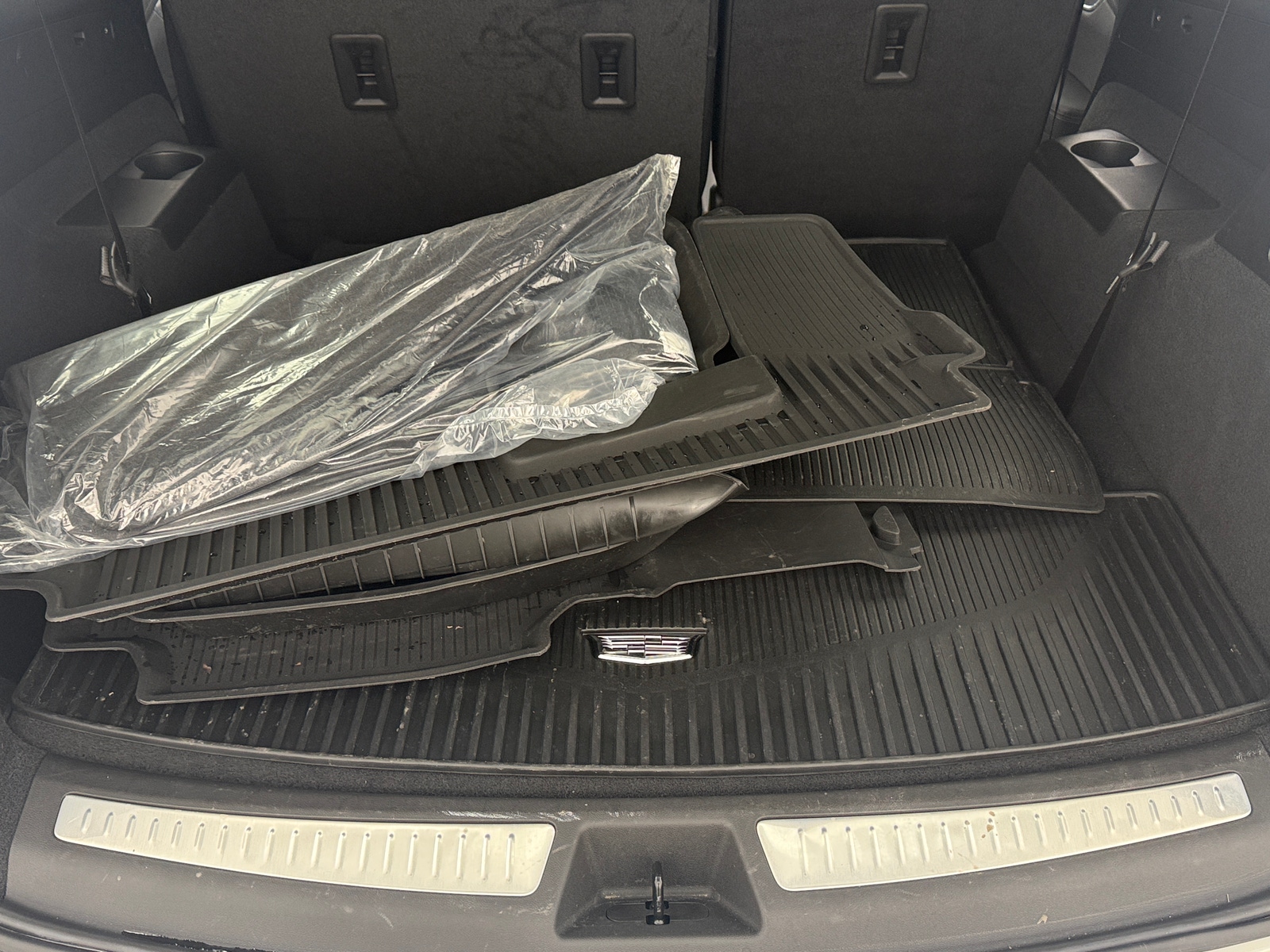 Thumbnail: 2024 Cadillac XT6 - 6