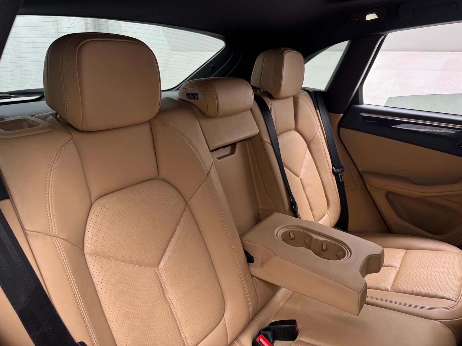 Thumbnail: 2017 Porsche Macan - 5