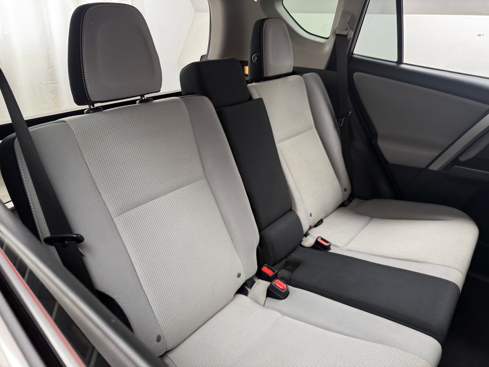 Thumbnail: 2016 Toyota RAV4 - 6