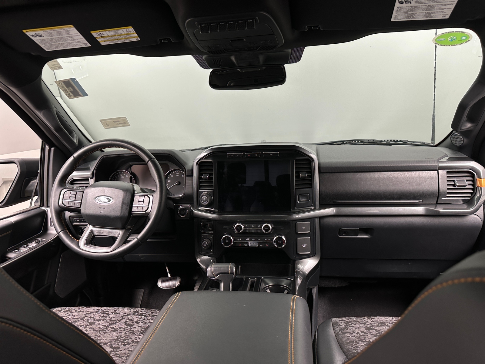 Thumbnail: 2023 Ford Econoline - 3