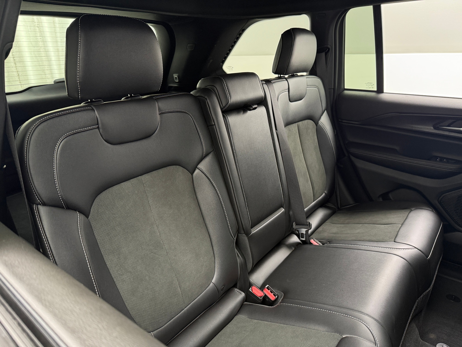 Thumbnail: 2025 Jeep Grand Cherokee - 5