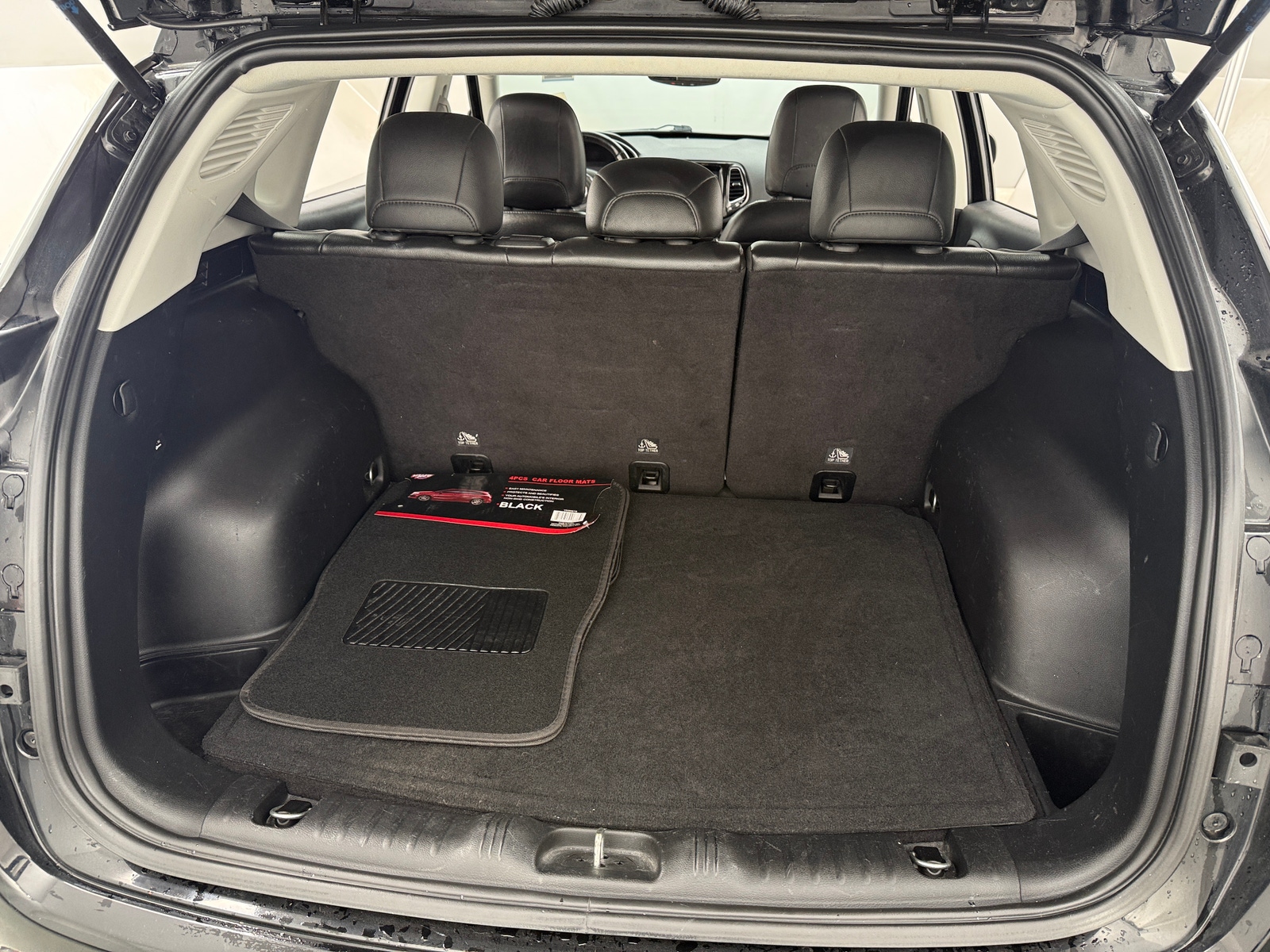 Thumbnail: 2019 Jeep Compass - 6