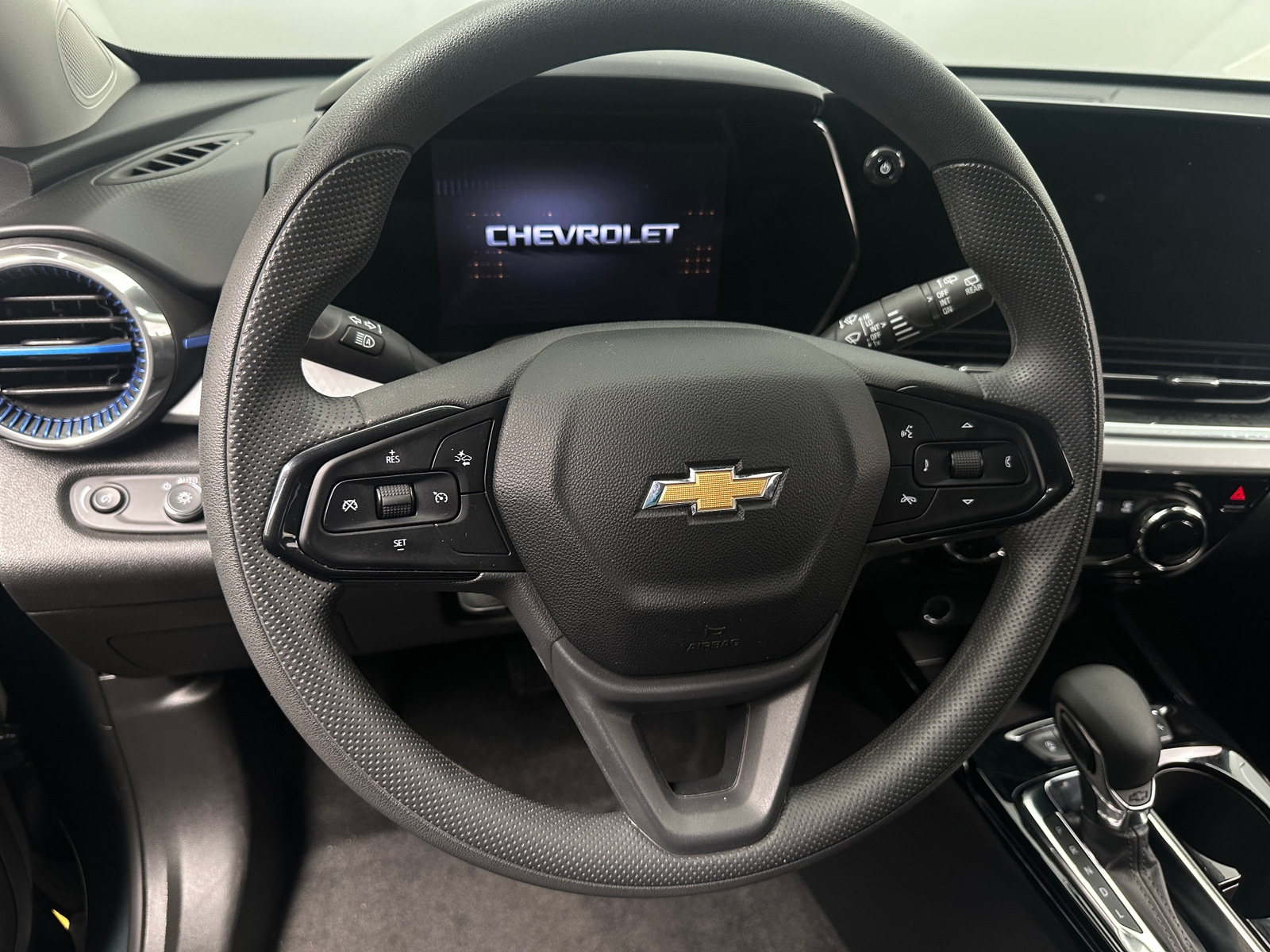 Thumbnail: 2025 Chevrolet Trax - 5