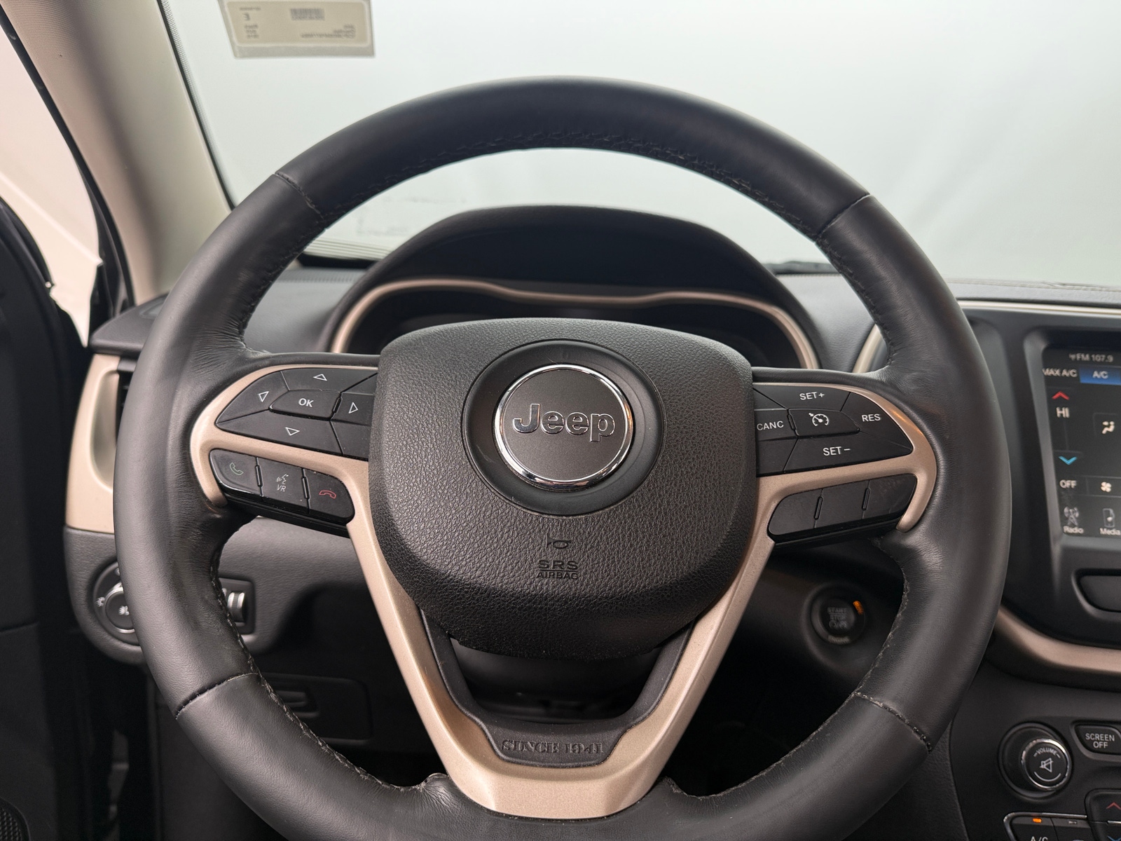 Thumbnail: 2015 Jeep Cherokee - 4