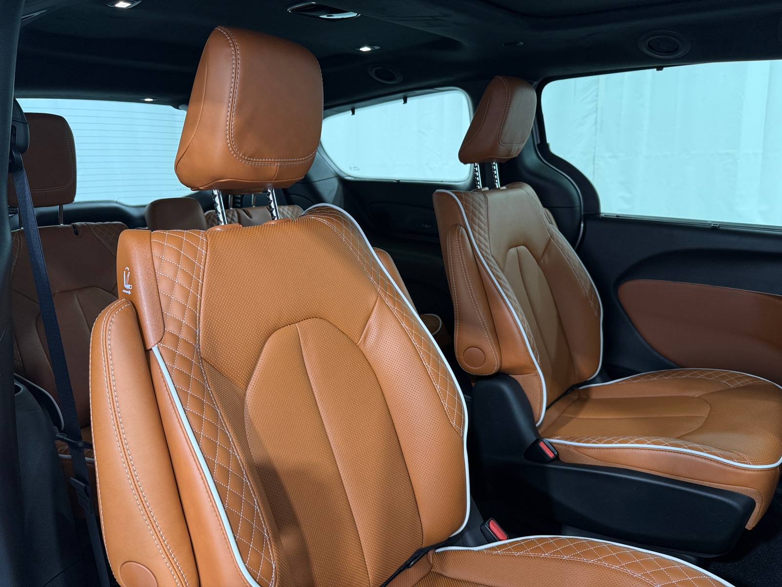 Thumbnail: 2026 Chrysler Pacifica - 5
