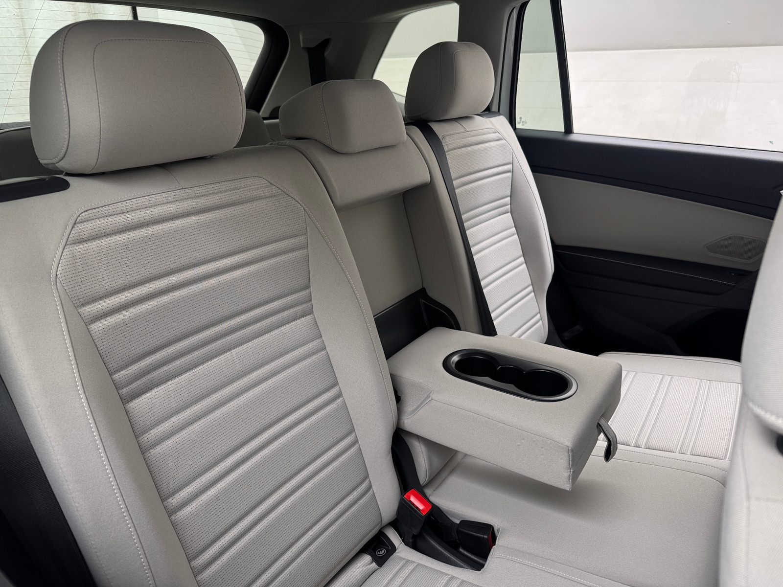 Thumbnail: 2024 Volkswagen Tiguan - 6