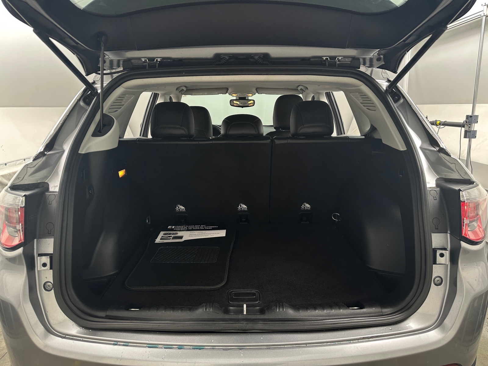 Thumbnail: 2017 Jeep Compass - 7