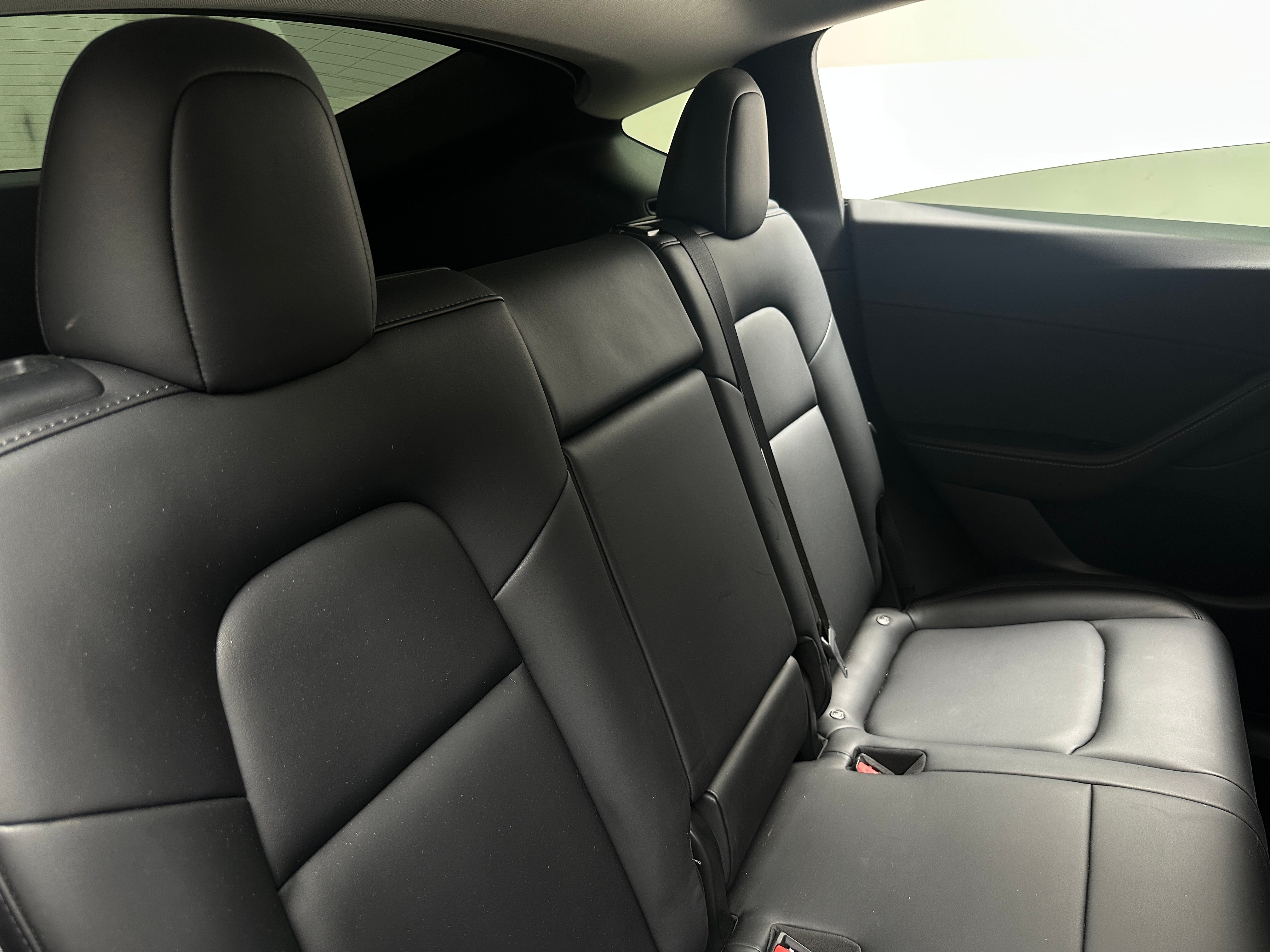 Used 2021 Tesla Model Y Long Range with VIN 5YJYGDEE6MF064092 for sale in Pewaukee, WI