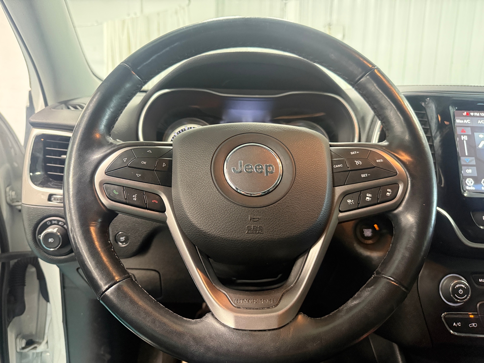 Thumbnail: 2021 Jeep Cherokee - 4