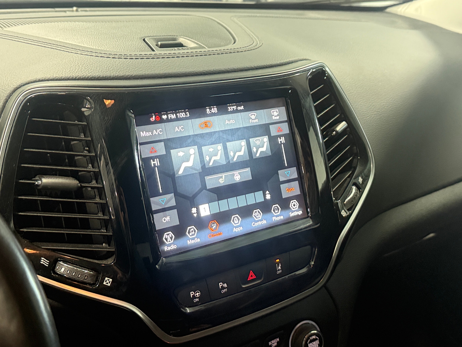 Thumbnail: 2021 Jeep Cherokee - 3