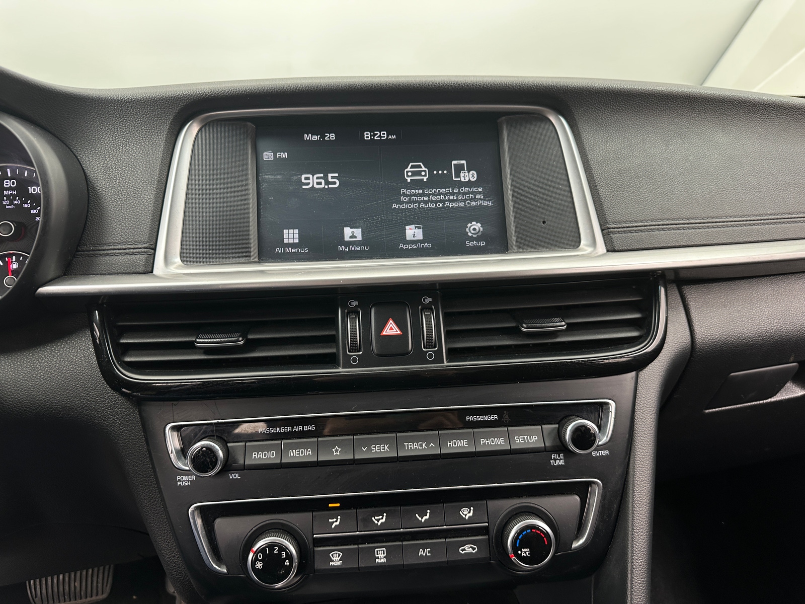 Thumbnail: 2020 Kia Optima - 4