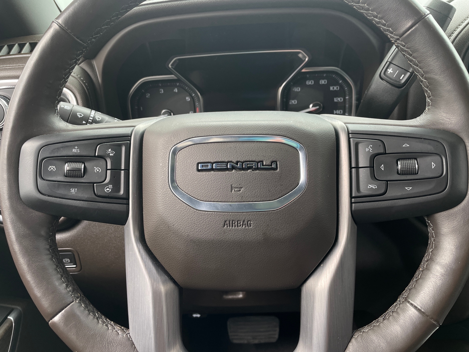 Thumbnail: 2022 GMC Sierra 2500 - 4