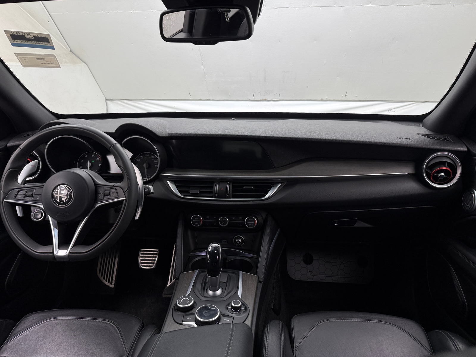 Thumbnail: 2018 Alfa Romeo Stelvio - 2