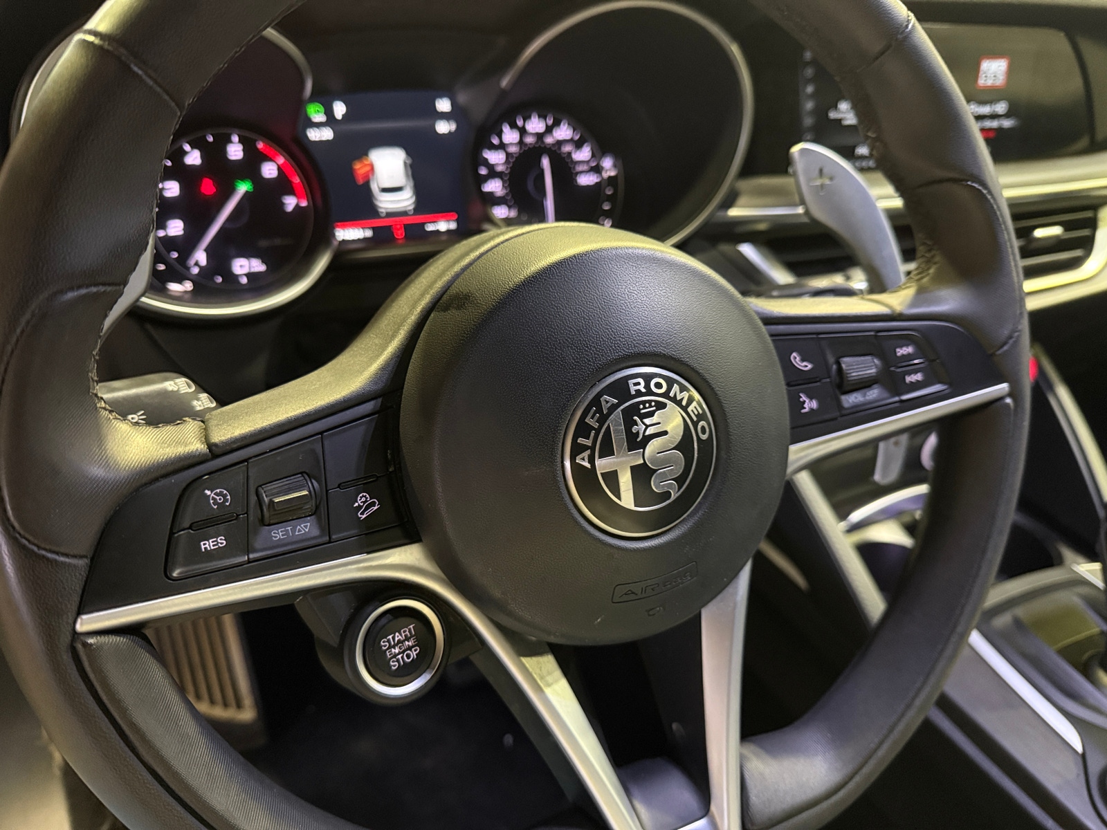 Thumbnail: 2018 Alfa Romeo Stelvio - 4