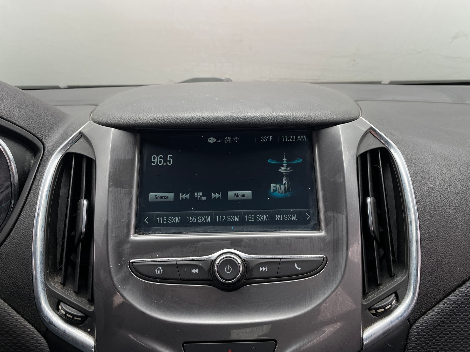 Thumbnail: 2018 Chevrolet Cruze - 4