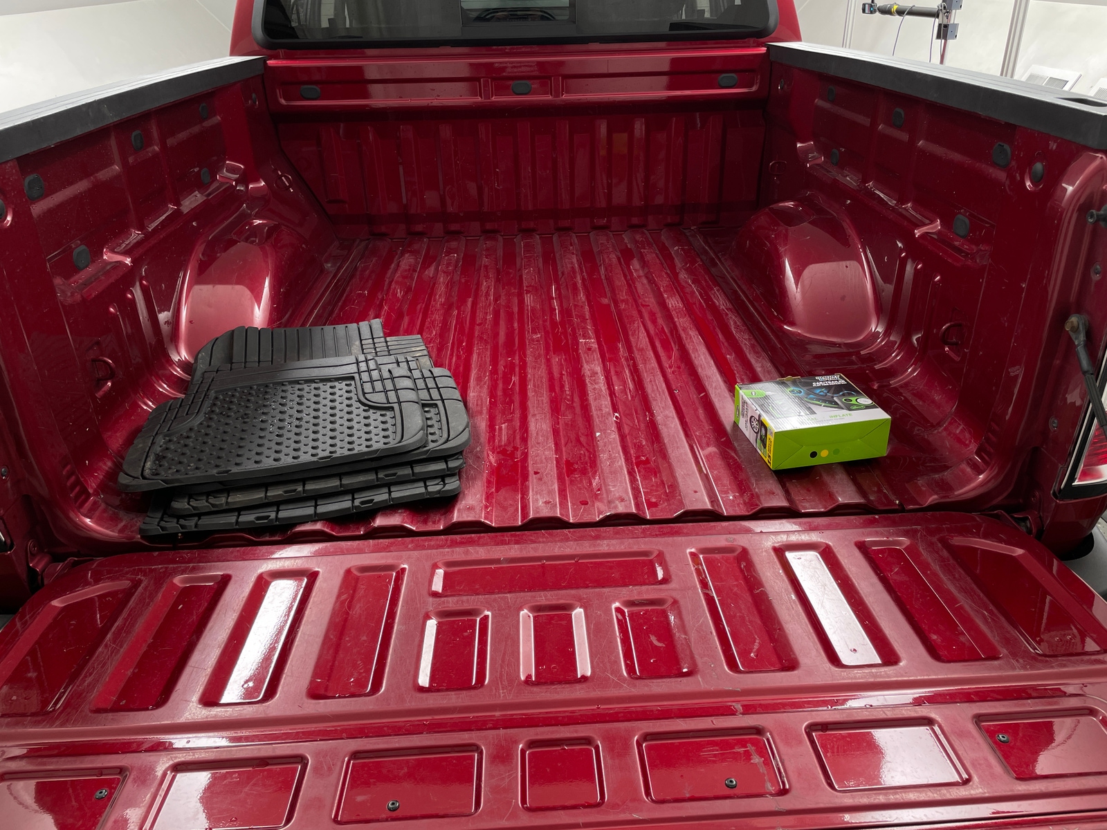 Thumbnail: 2018 GMC Canyon - 6