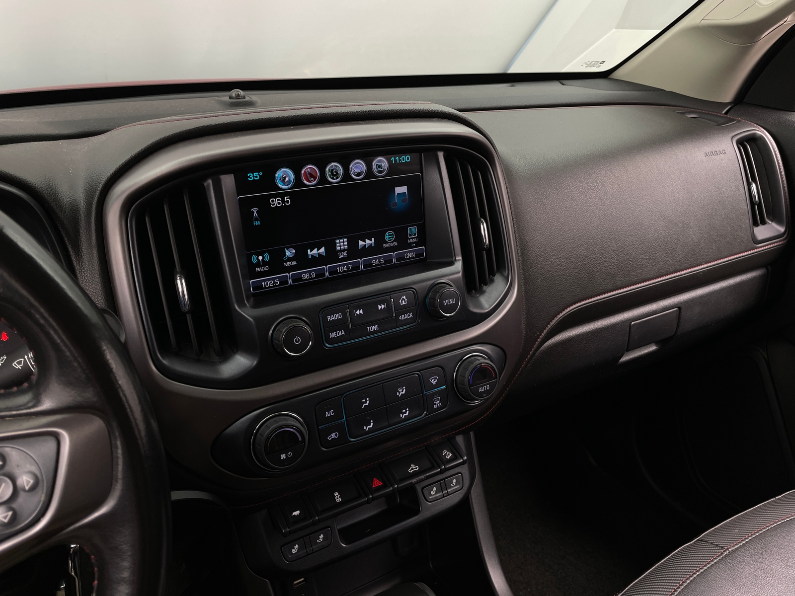 Thumbnail: 2018 GMC Canyon - 3