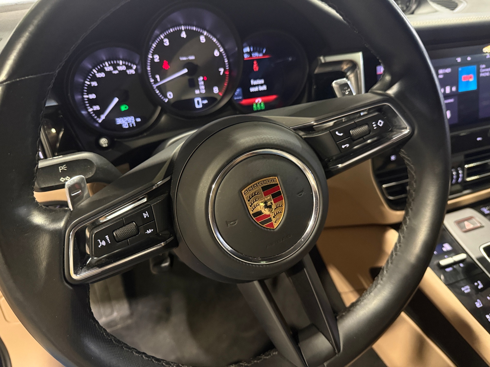 Thumbnail: 2023 Porsche Macan - 4