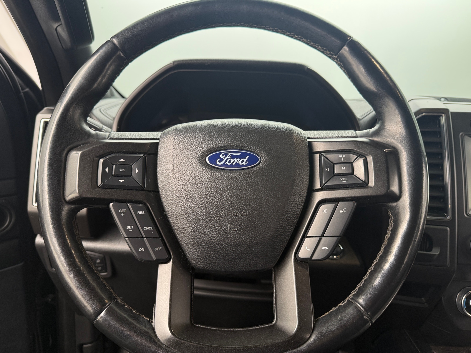 Thumbnail: 2019 Ford Expedition - 5