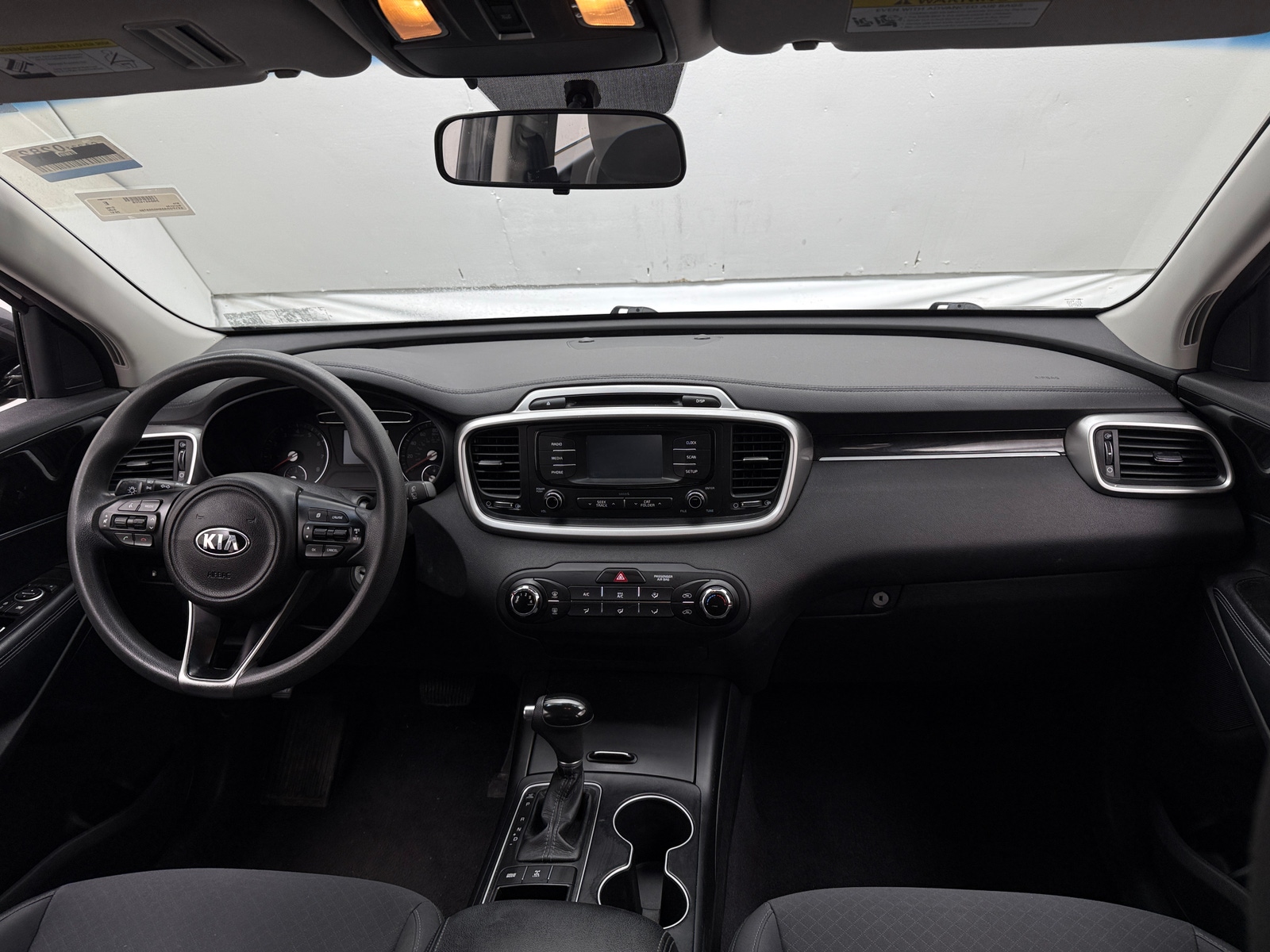 Thumbnail: 2017 Kia Sorento - 3