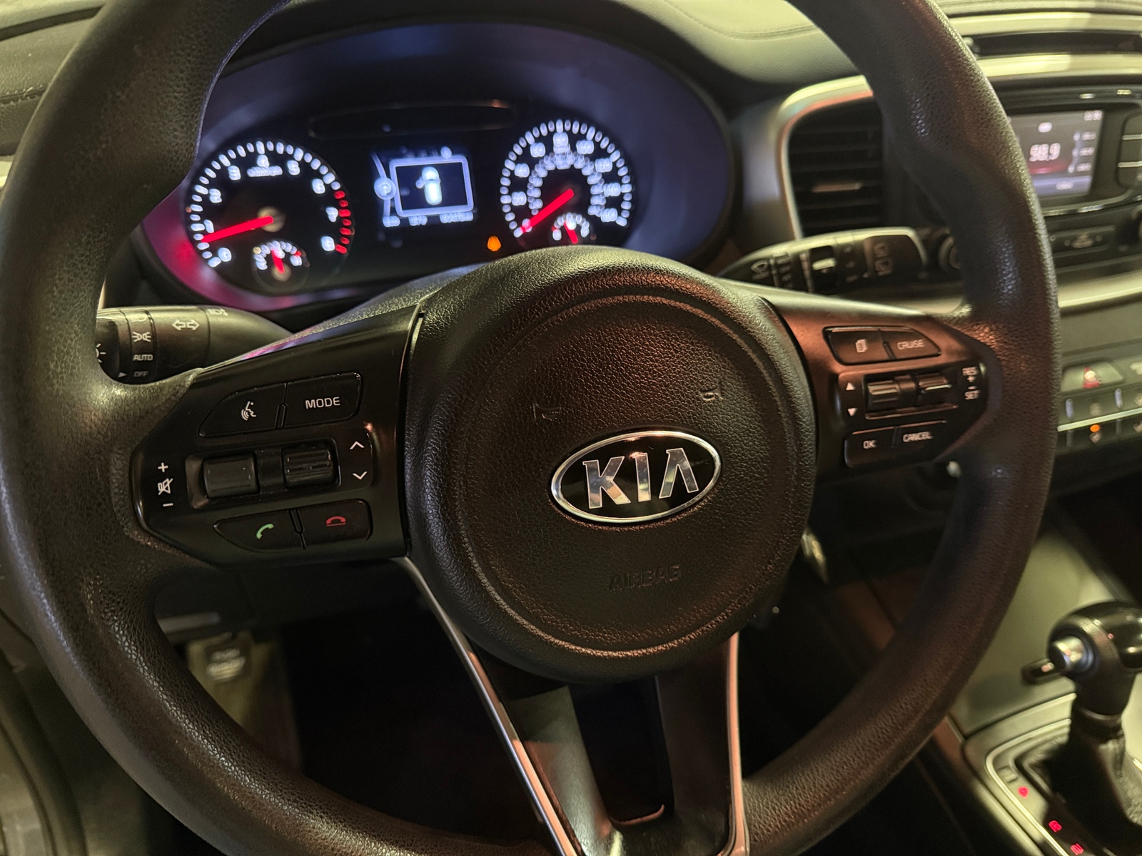 Thumbnail: 2017 Kia Sorento - 5