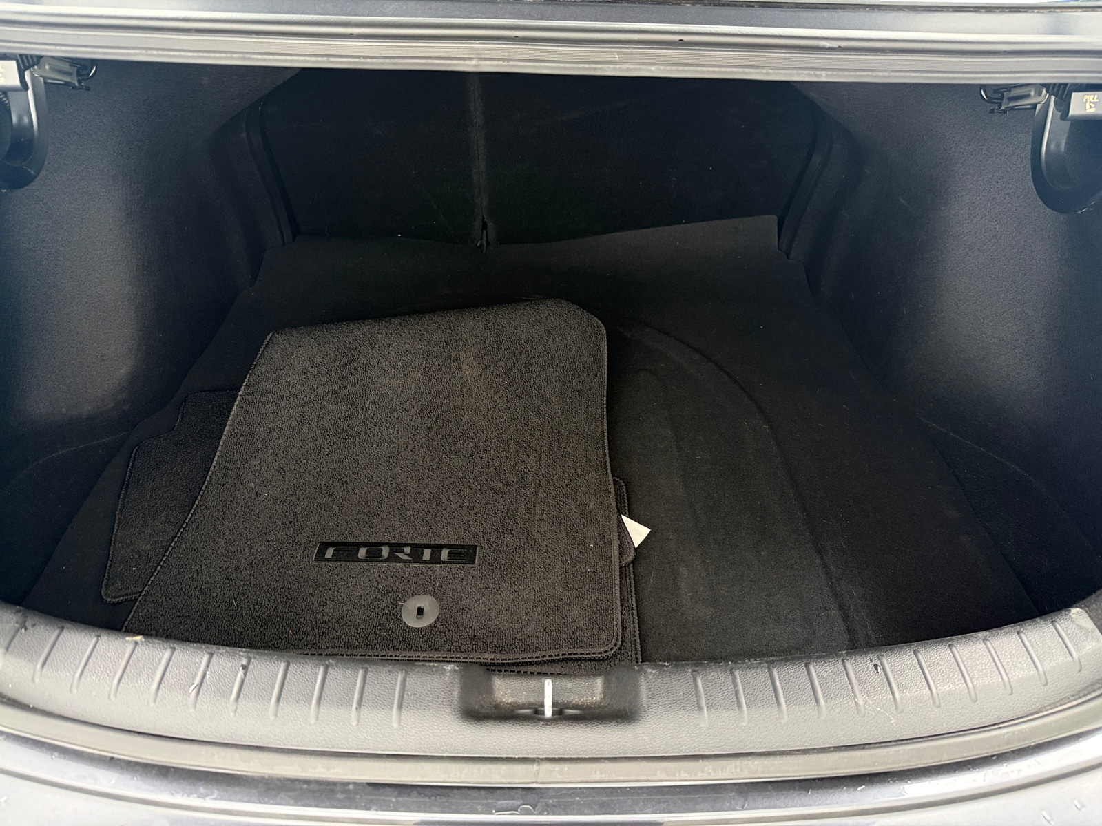 Thumbnail: 2023 Kia Forte - 7