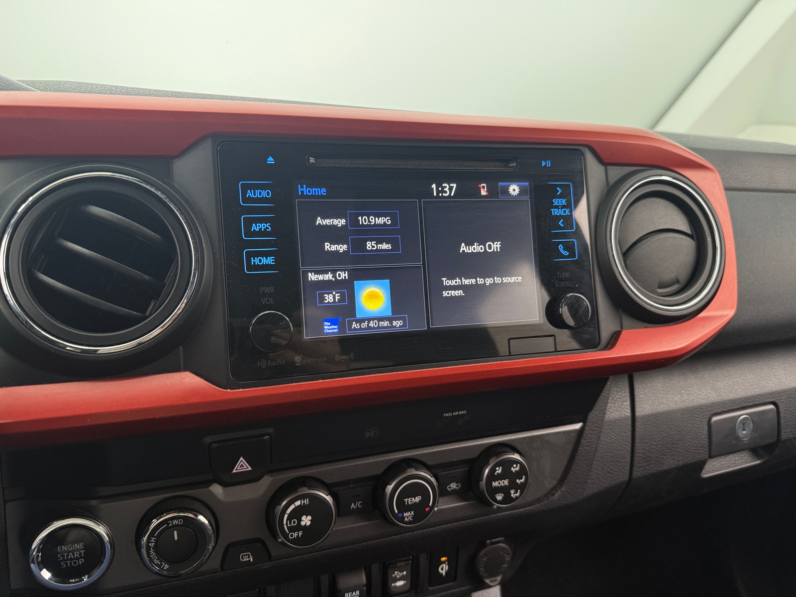 Thumbnail: 2019 Toyota Tacoma - 4