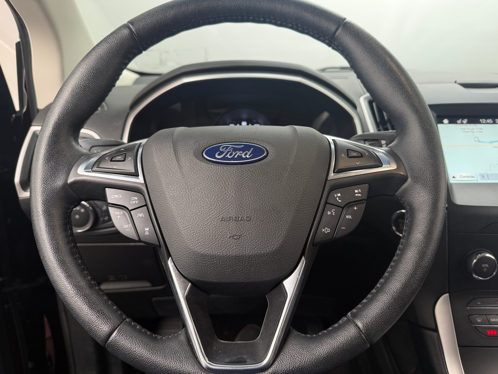 Thumbnail: 2019 Ford Edge - 4