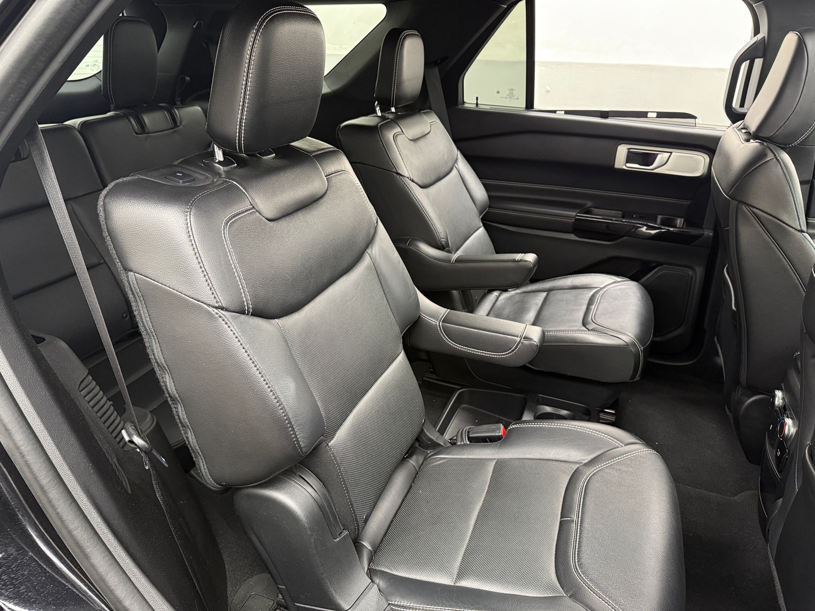 Thumbnail: 2021 Ford Explorer - 5