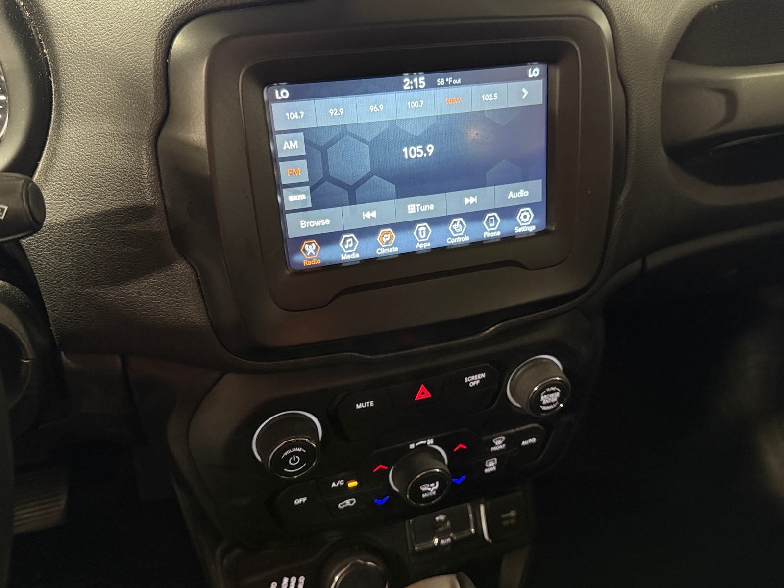 Thumbnail: 2019 Jeep Renegade - 4