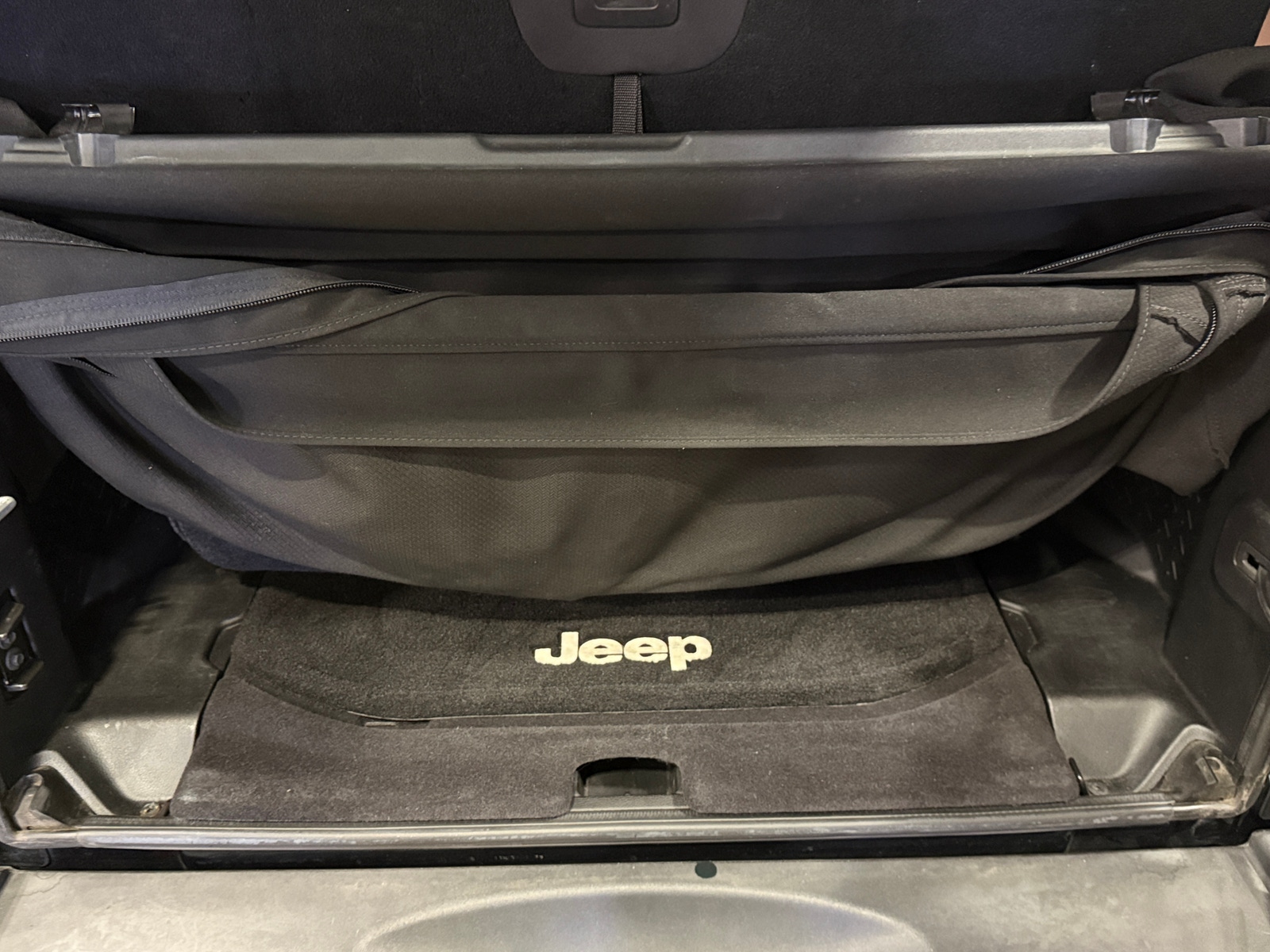 Thumbnail: 2013 Jeep Wrangler - 7