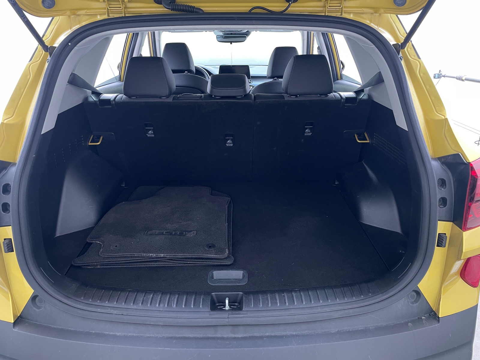 Thumbnail: 2023 Kia Seltos - 7