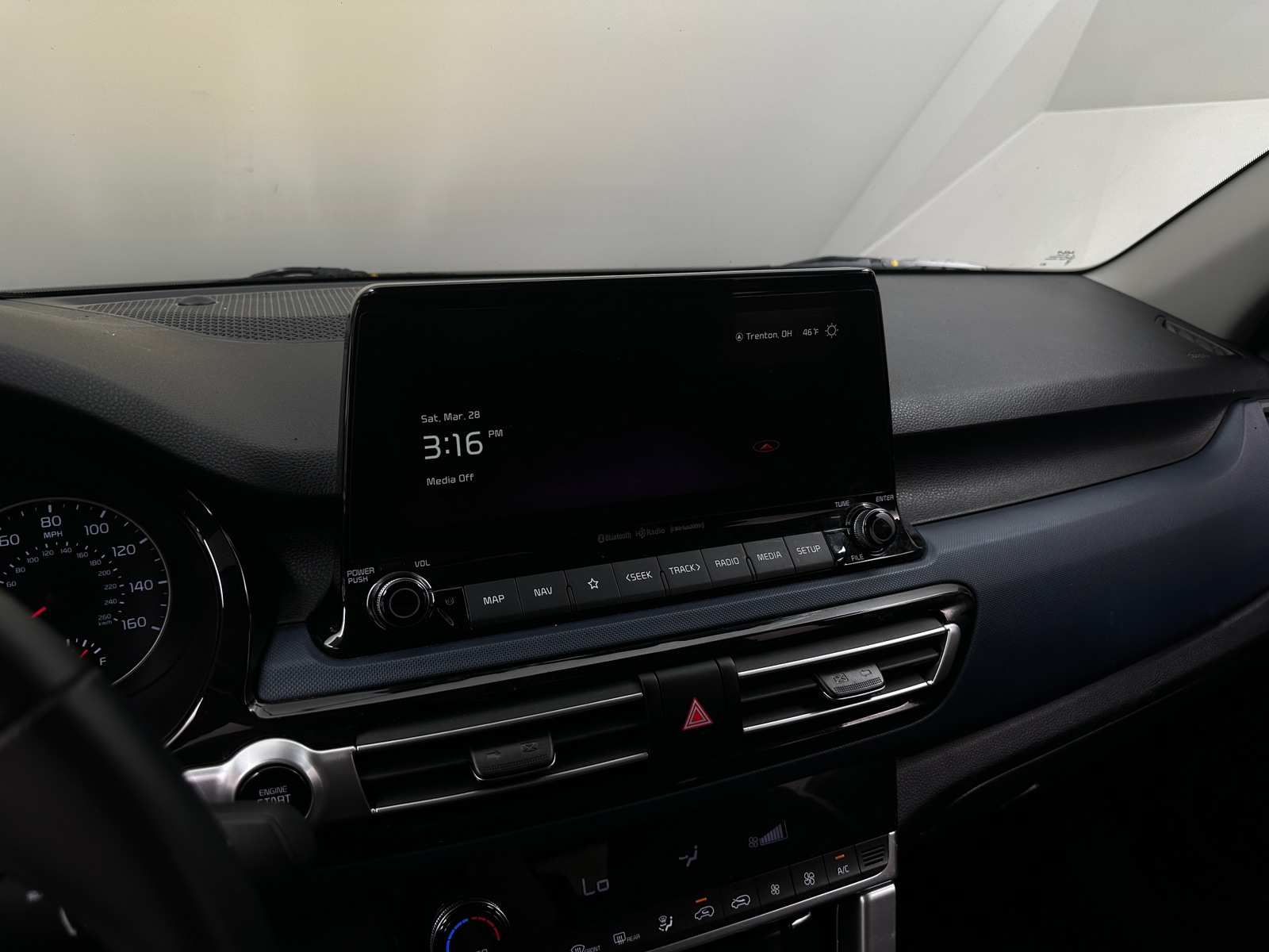 Thumbnail: 2023 Kia Seltos - 4