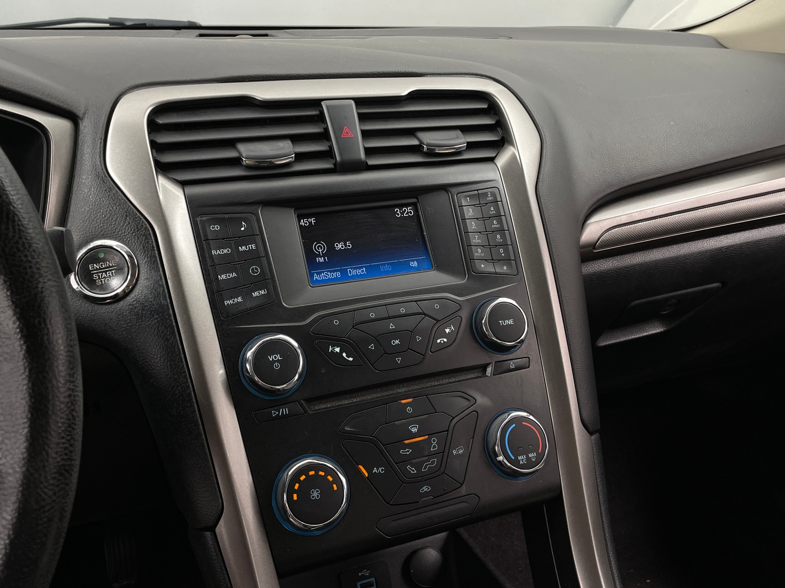 Thumbnail: 2017 Ford Fusion - 4