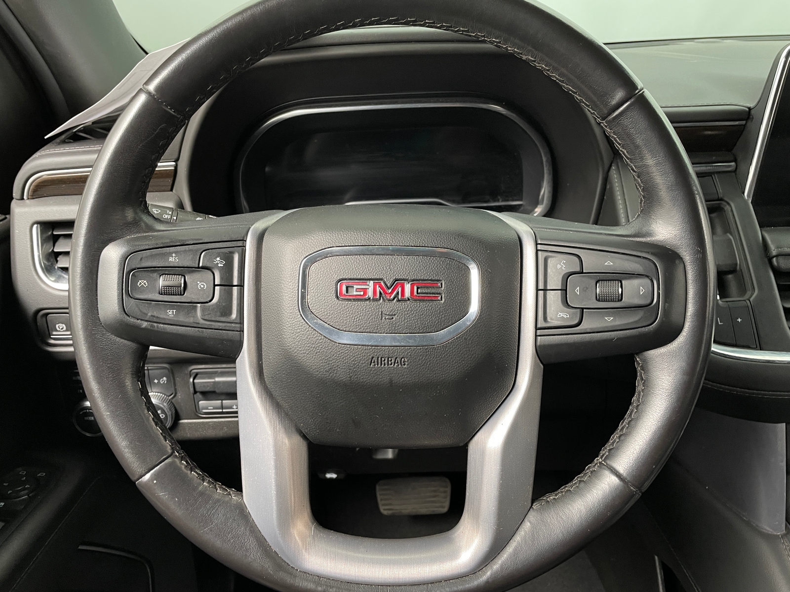 Thumbnail: 2022 GMC Yukon - 5