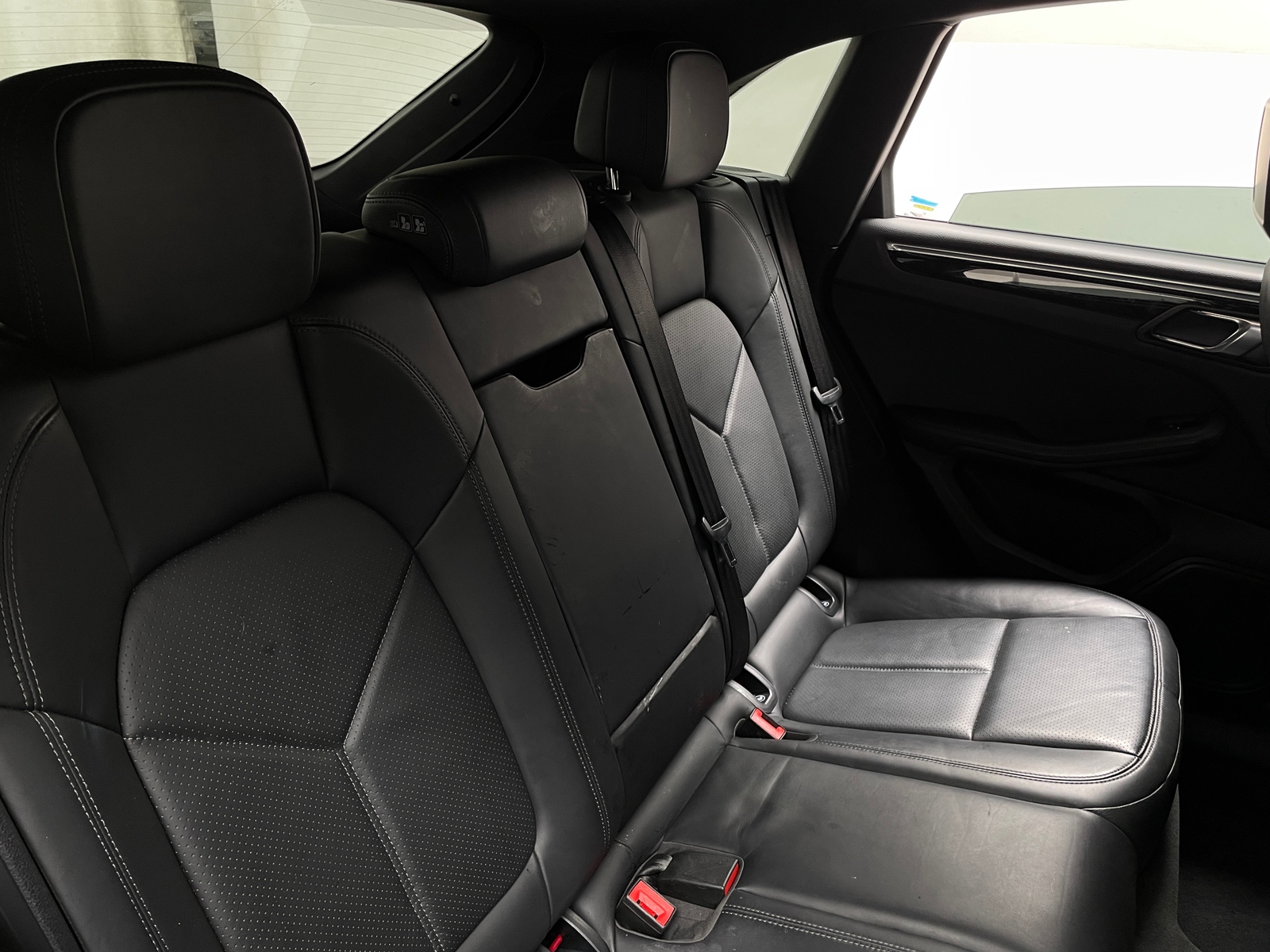 Thumbnail: 2021 Porsche Macan - 5