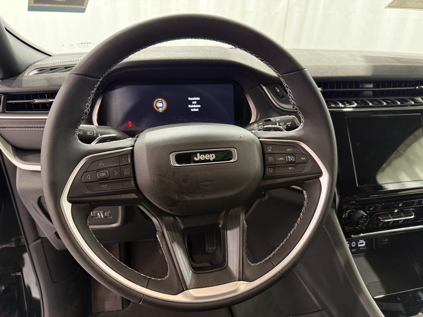 Thumbnail: 2026 Jeep Grand Cherokee - 5