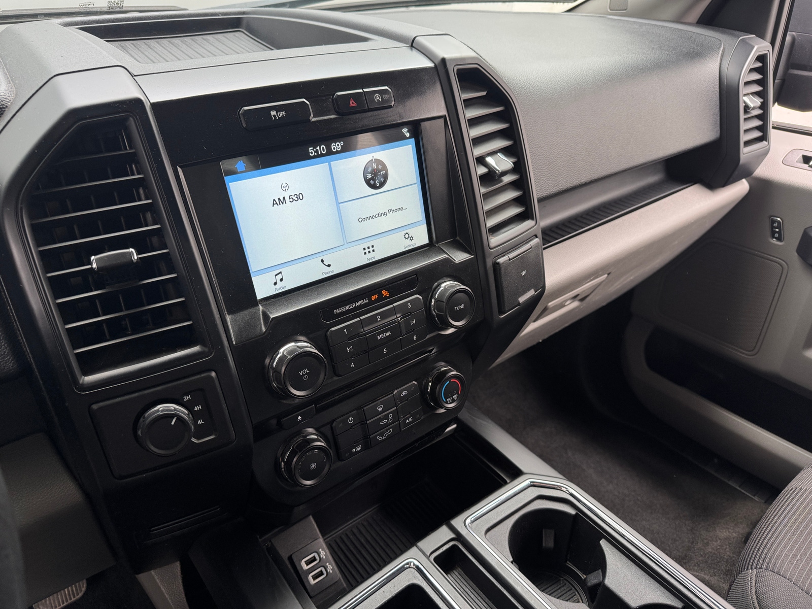 Thumbnail: 2017 Ford Econoline - 4