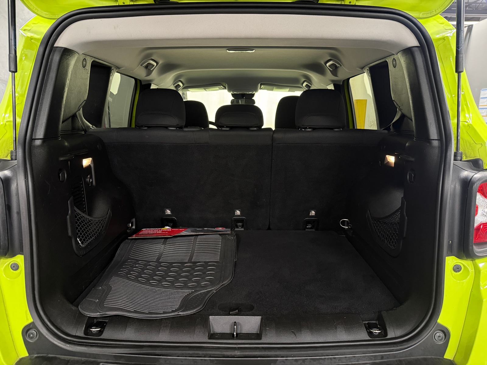 Thumbnail: 2017 Jeep Renegade - 7