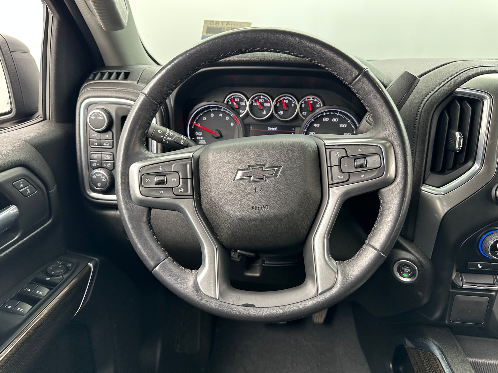 Thumbnail: 2022 Chevrolet Silverado 1500 - 5