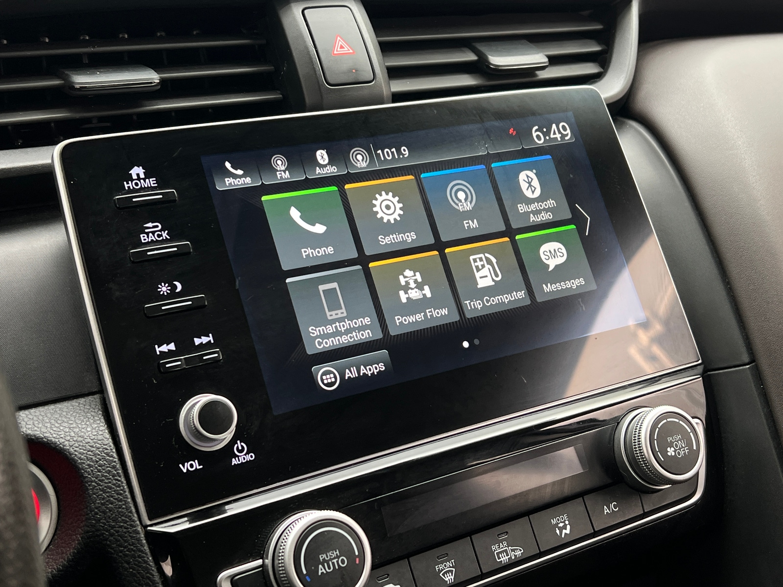 Thumbnail: 2019 Honda Insight - 4